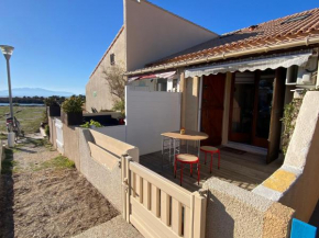 Port Leucate : Villa Studio Mezzanine, Climatisée, Animaux -10kg, Parking, 4 Pers. - FR-1-798-54